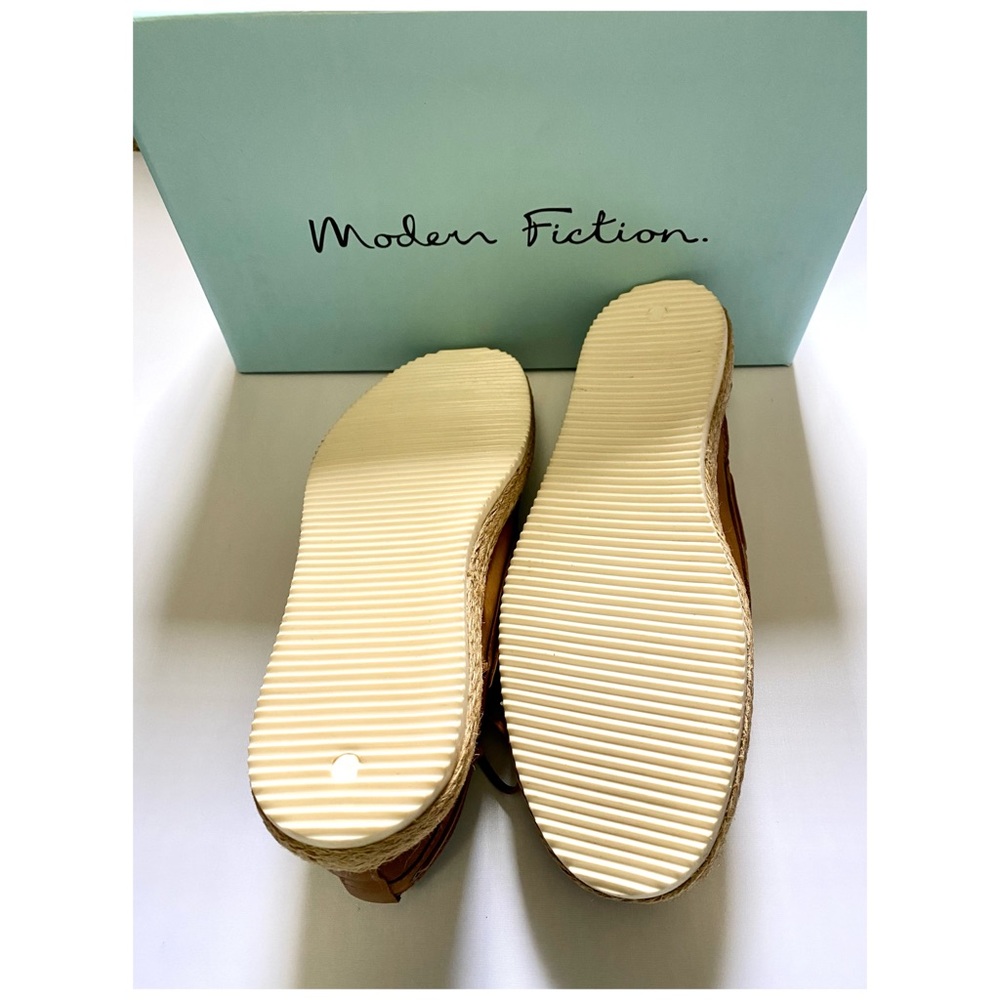 NEW Modern Fiction Proverb Perforated Boat Shoes - Picture 5 of 5